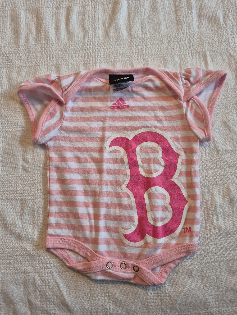 Majestic girls Boston Red Sox 0-3 months bodysuit pink & white striped VGUC